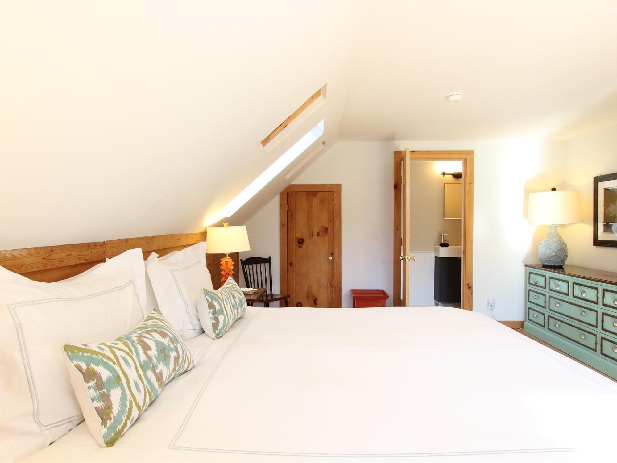 Charles And Charles Mv Bed & Breakfast Vineyard Haven Exterior foto